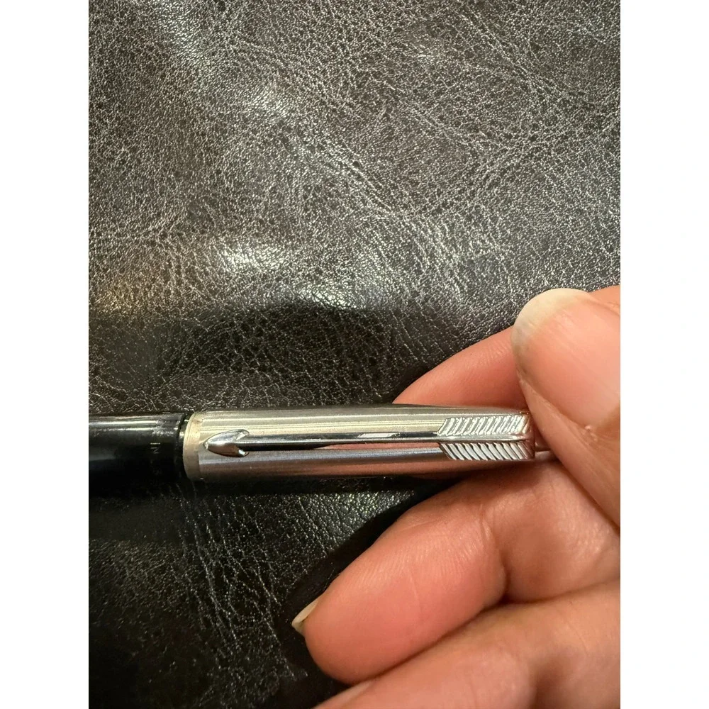 Parker Jotter Ballpoint‎ Pen Black Silver Retractable Classic Writing Instrument